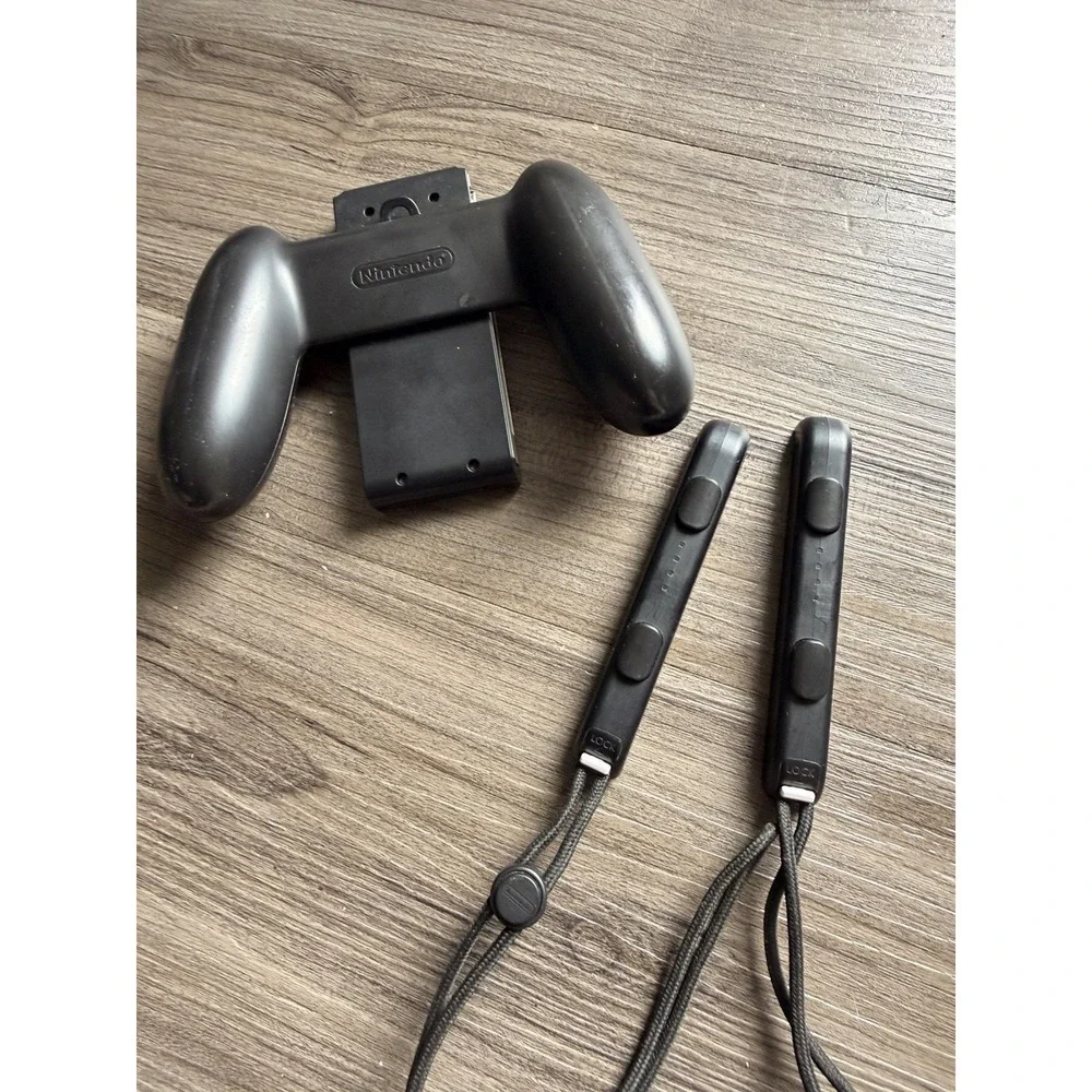 Official Nintendo Switch Joy-Con Comfort Grip & Wrist Straps Bundle Lot